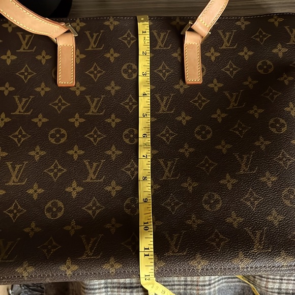 Louis Vuitton Luco Monogram Shoulder Bag - Picture 8 of 10